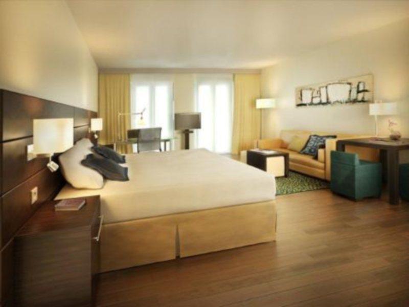 Hotel Courtyard Ost 4*